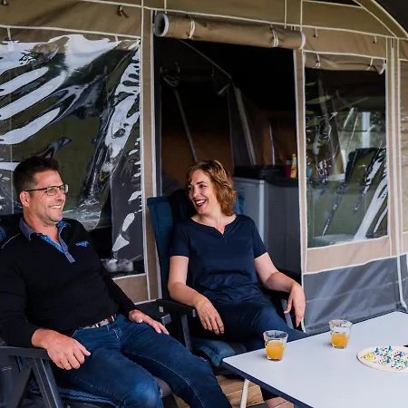 Tent On A Campsite, Bordering The Forest, Luxembourg At 27 Km Οργανωμένο κάμπινγκ Medernach